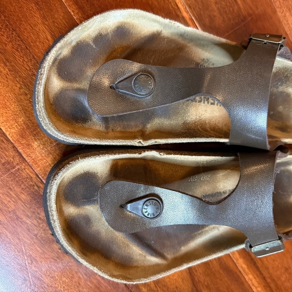Tan and Black Thong Sandals with Contoured Footbed - Picture 11 of 16